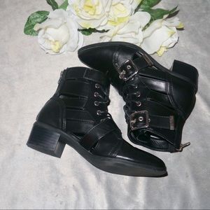 Steve MADDEN lace up sidecutout booties back zippe